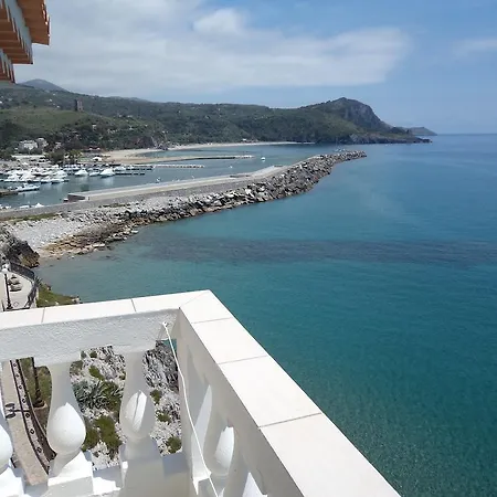 Albergo Tirreno Hotel 3*