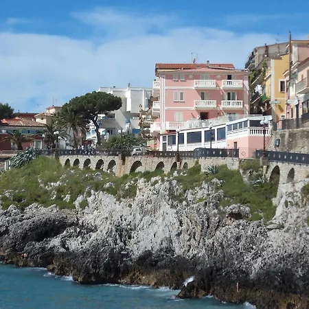Tirreno Hotel